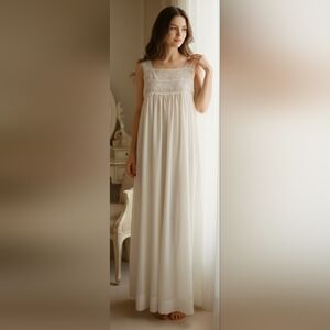 Vintage Christian Dior Cream Lace Nightgown Lord & Taylor Exclusive Size Medium